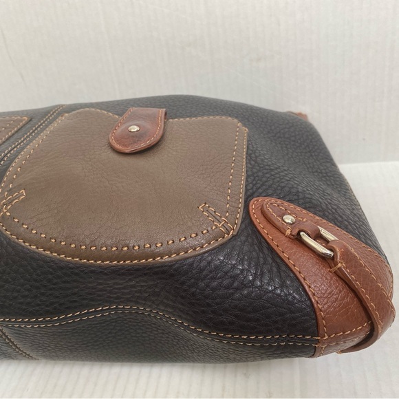 COLE HAAN VILLAGE TRI COLOR PEBBLE LEATHER DOUBLE POCKET LARGE SHOULDER BAG - Picture 4 of 9